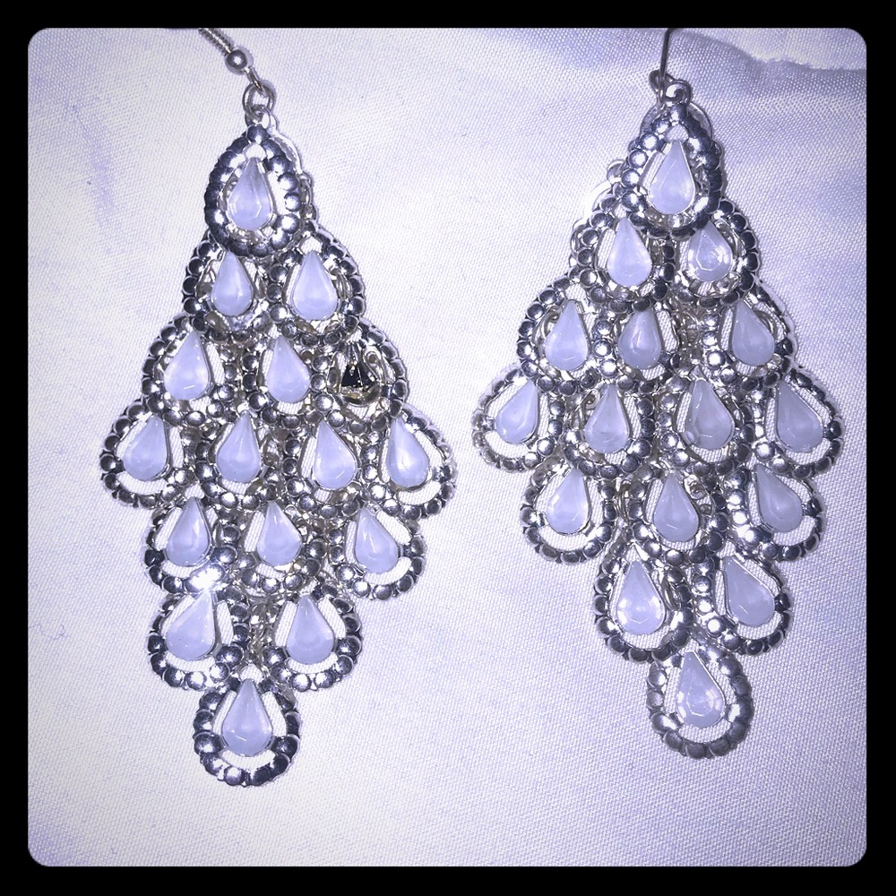 Dangly earrings!😍